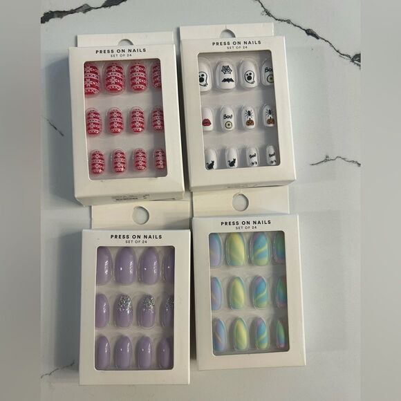 Bundle of press on nails - Picture 1 of 6